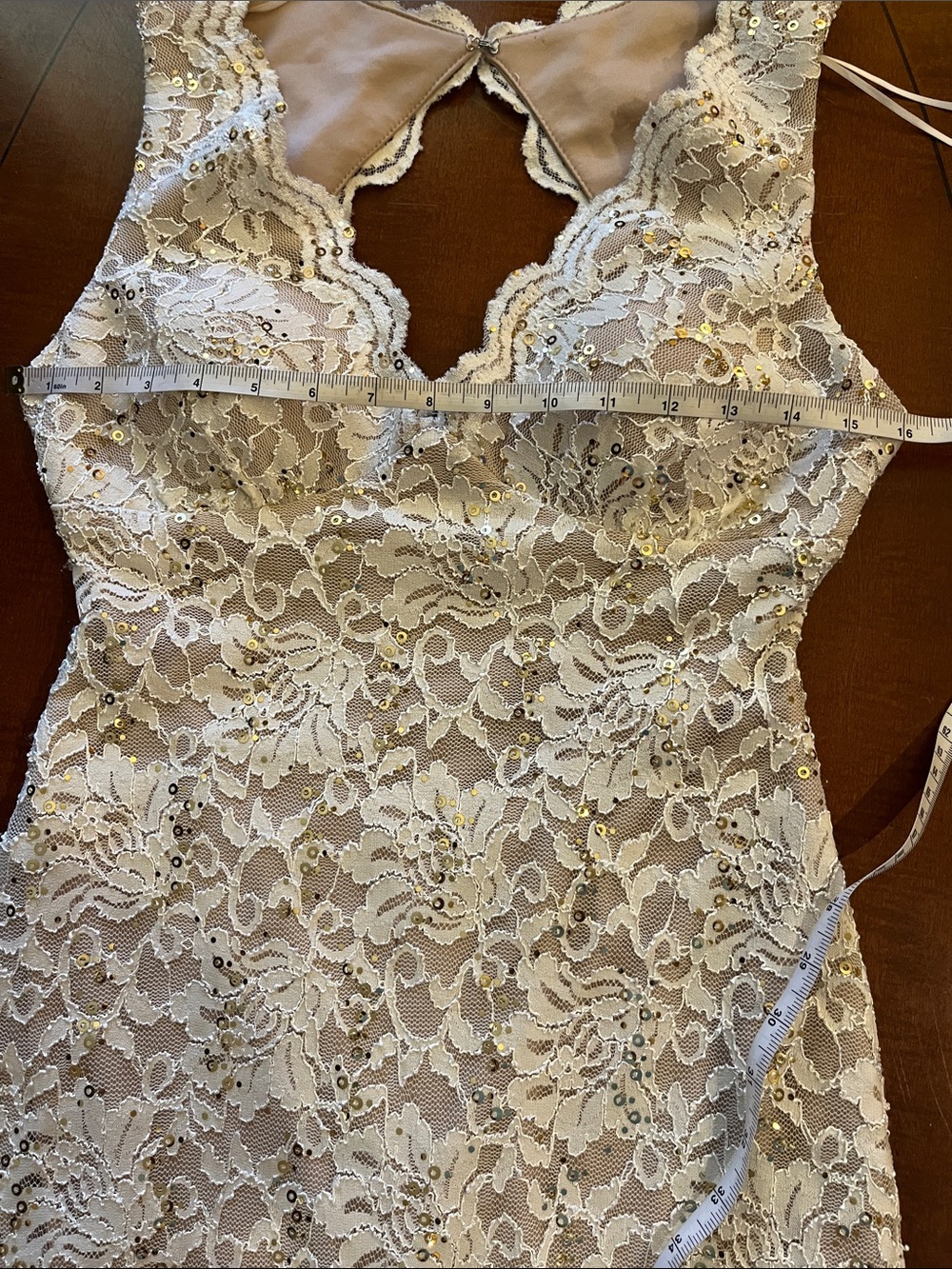 Ivory Lace Open-Back Dress, sequins. Morgan & Co. Stretchy. Bridal shower. S-M - Picture 9 of 12